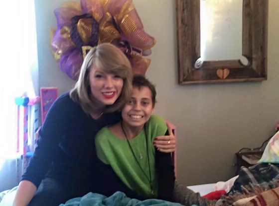 Taylor Swift, Facebook Taylor Swift, Facebook